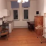 Double Room With A Kitchen And A Shared Bathroom