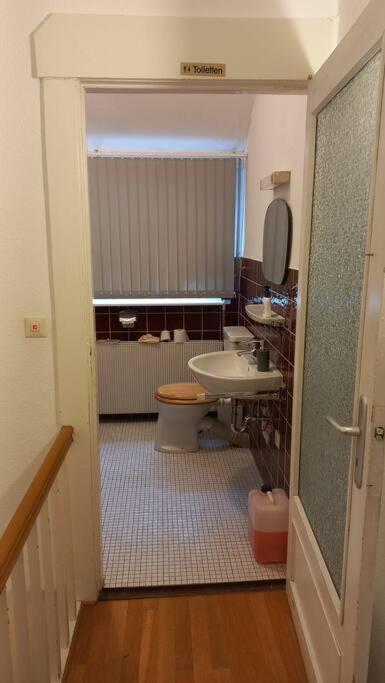 Double With A Kitchen And A Shared Bathroom Alloggio in famiglia *
